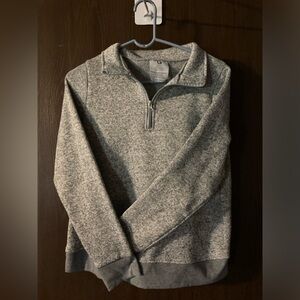 Style 5 collar sweat shirt with zipper. Small. Good condition Heather grey